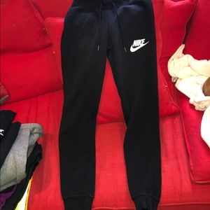 Nike Cuffed Sweatpants